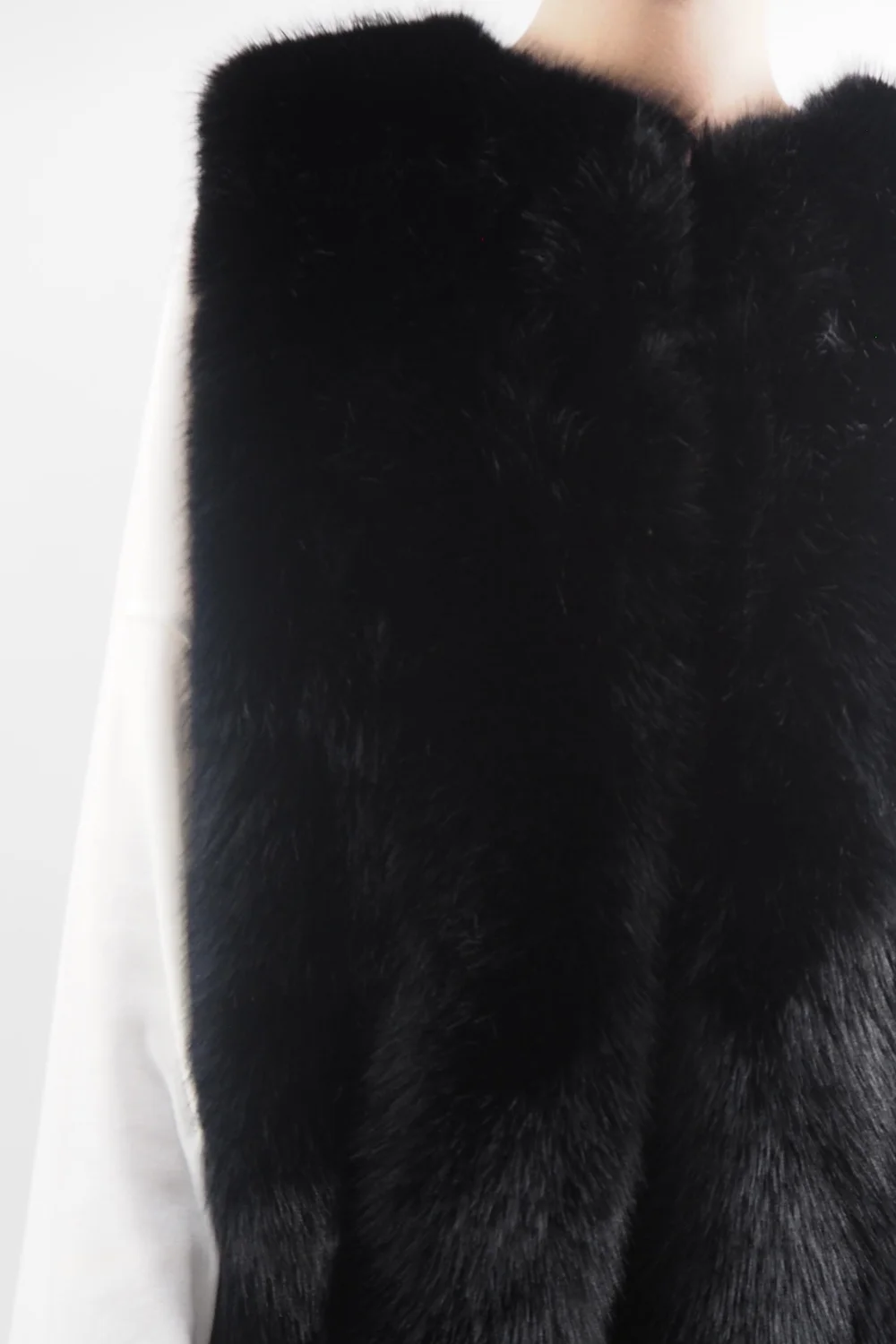 Laundry B Courchevel Faux Fur Gilet Black 4 Laundry B Courchevel Faux Fur Gilet Black - Image 2