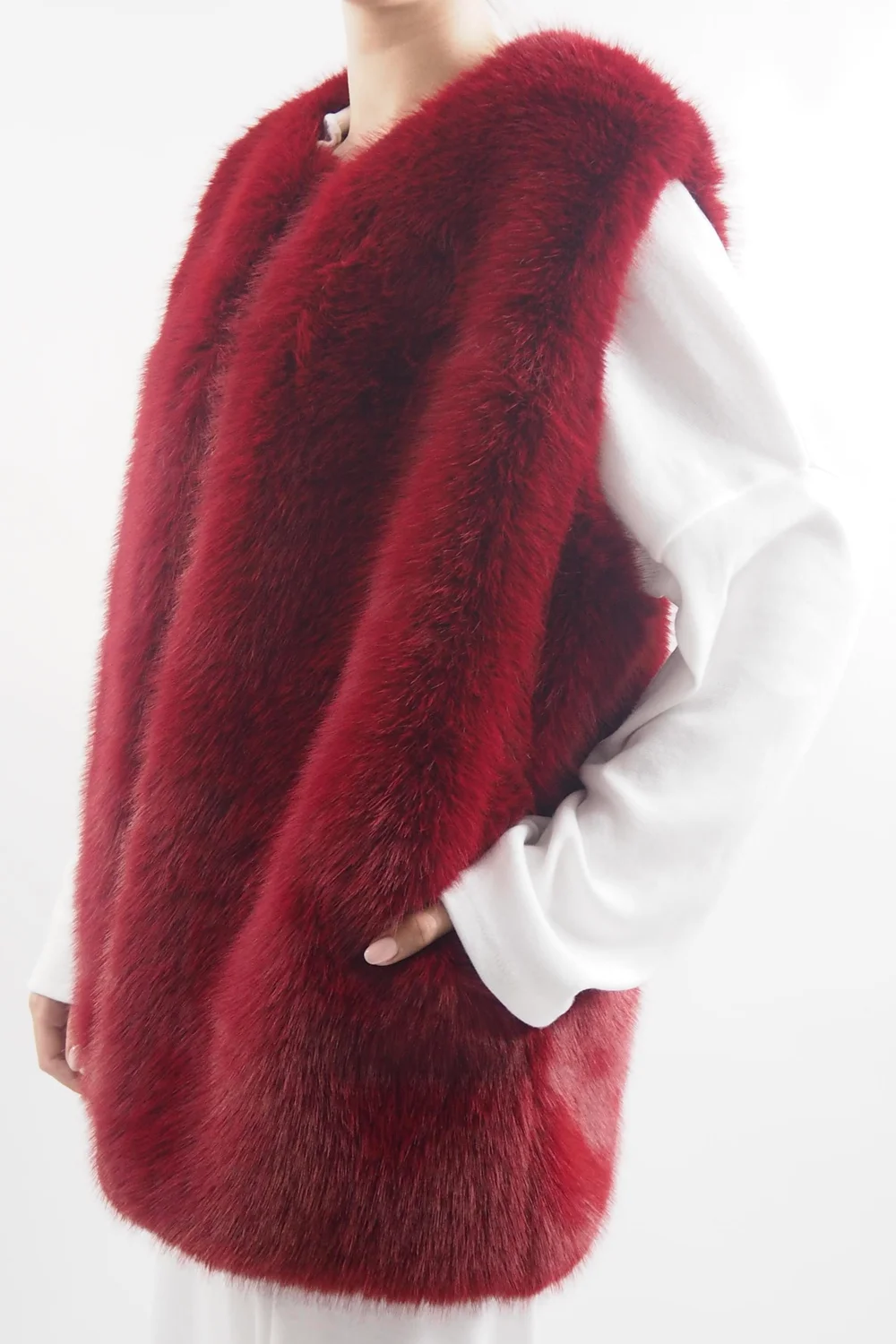 Laundry B Courchevel Faux Fur Gilet Bordeaux 4 Laundry B Courchevel Faux Fur Gilet Bordeaux - Image 2