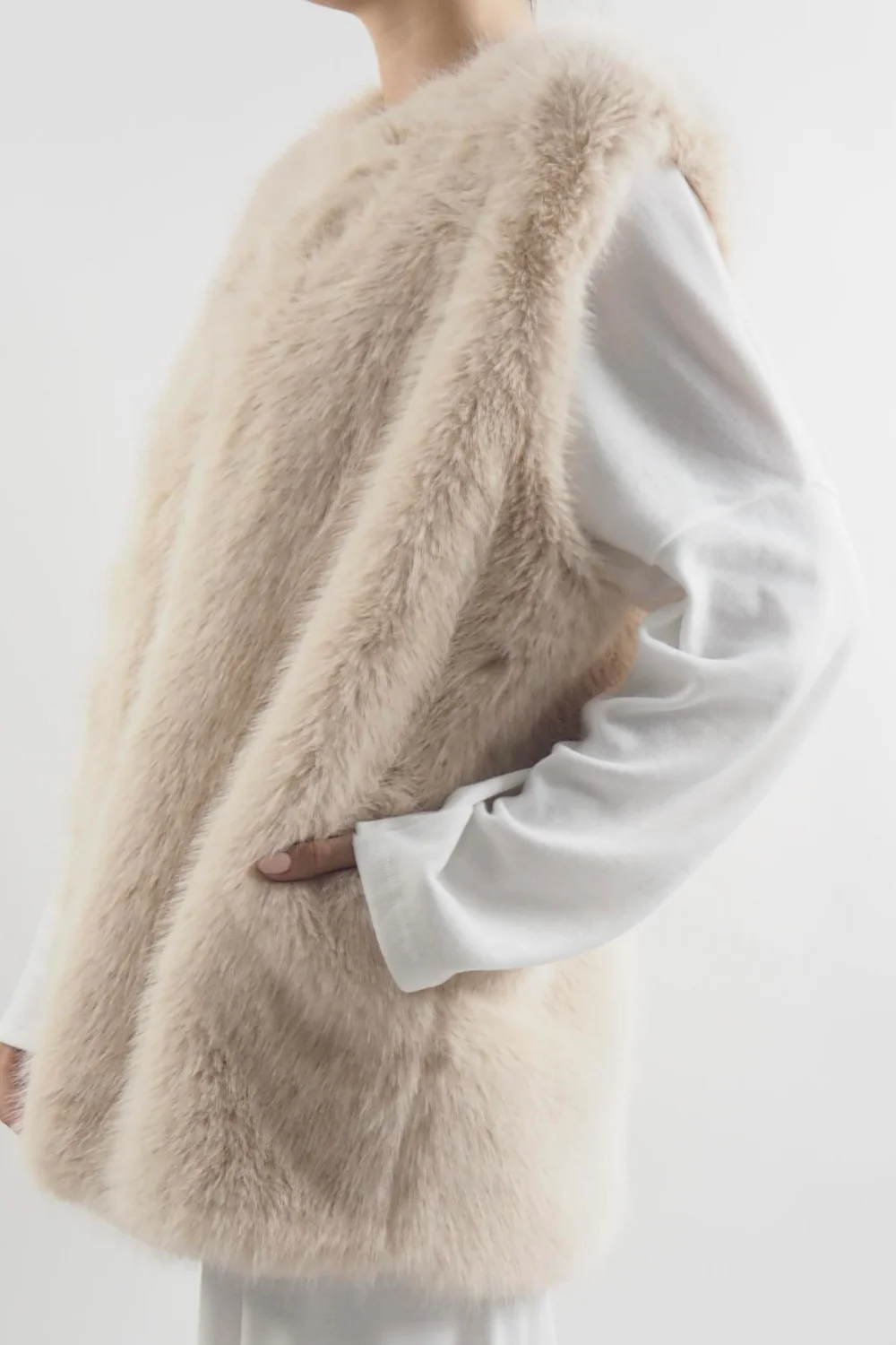 Laundry B Courchevel Faux Fur Gilet Stone 4 Laundry B Courchevel Faux Fur Gilet Stone - Image 2