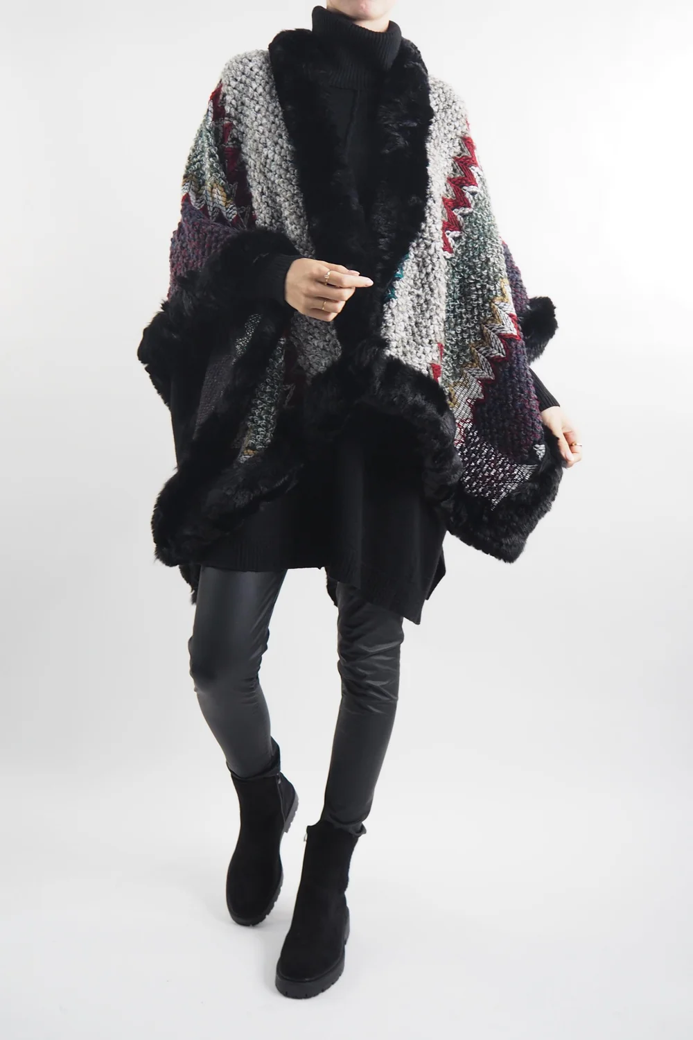 Laundry B Luxe Colorado Cape Black 4 Laundry B Luxe Colorado Cape Black - Image 2