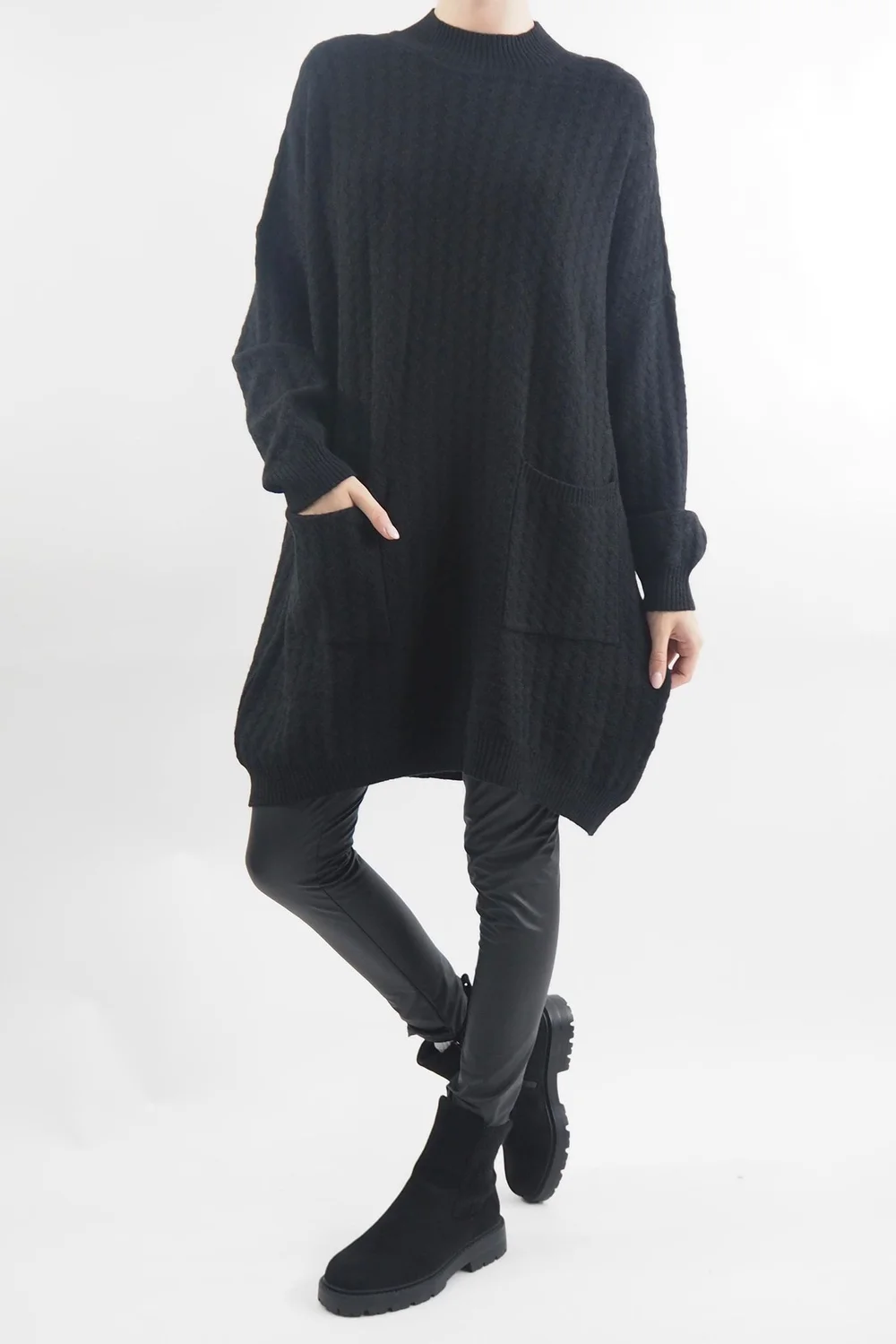 Laundry B Retro Wave Longline Knit Top Black 6 Laundry B Retro Wave Longline Knit Top Black - Image 4