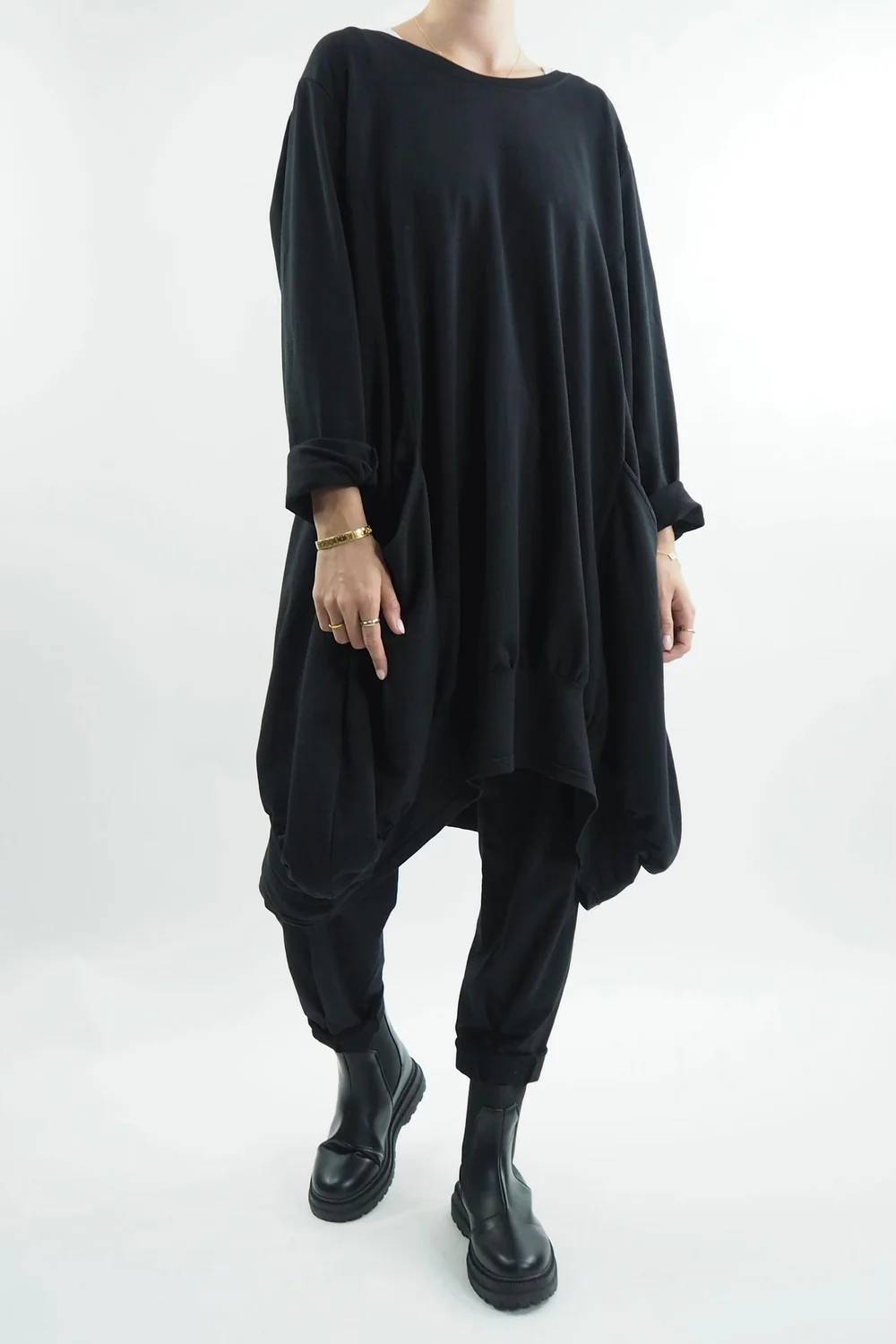 Made In Italy Apres Dip Side Bubble Tunic Black 3 Made In Italy Apres Dip Side Bubble Tunic Black