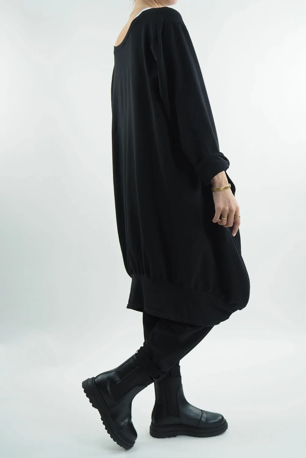 Made In Italy Apres Dip Side Bubble Tunic Black 4 Made In Italy Apres Dip Side Bubble Tunic Black - Image 2