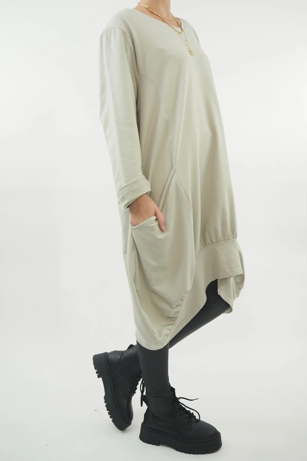 Made In Italy Apres Dip Side Bubble Tunic Stone 4 Made In Italy Apres Dip Side Bubble Tunic Stone - Image 2