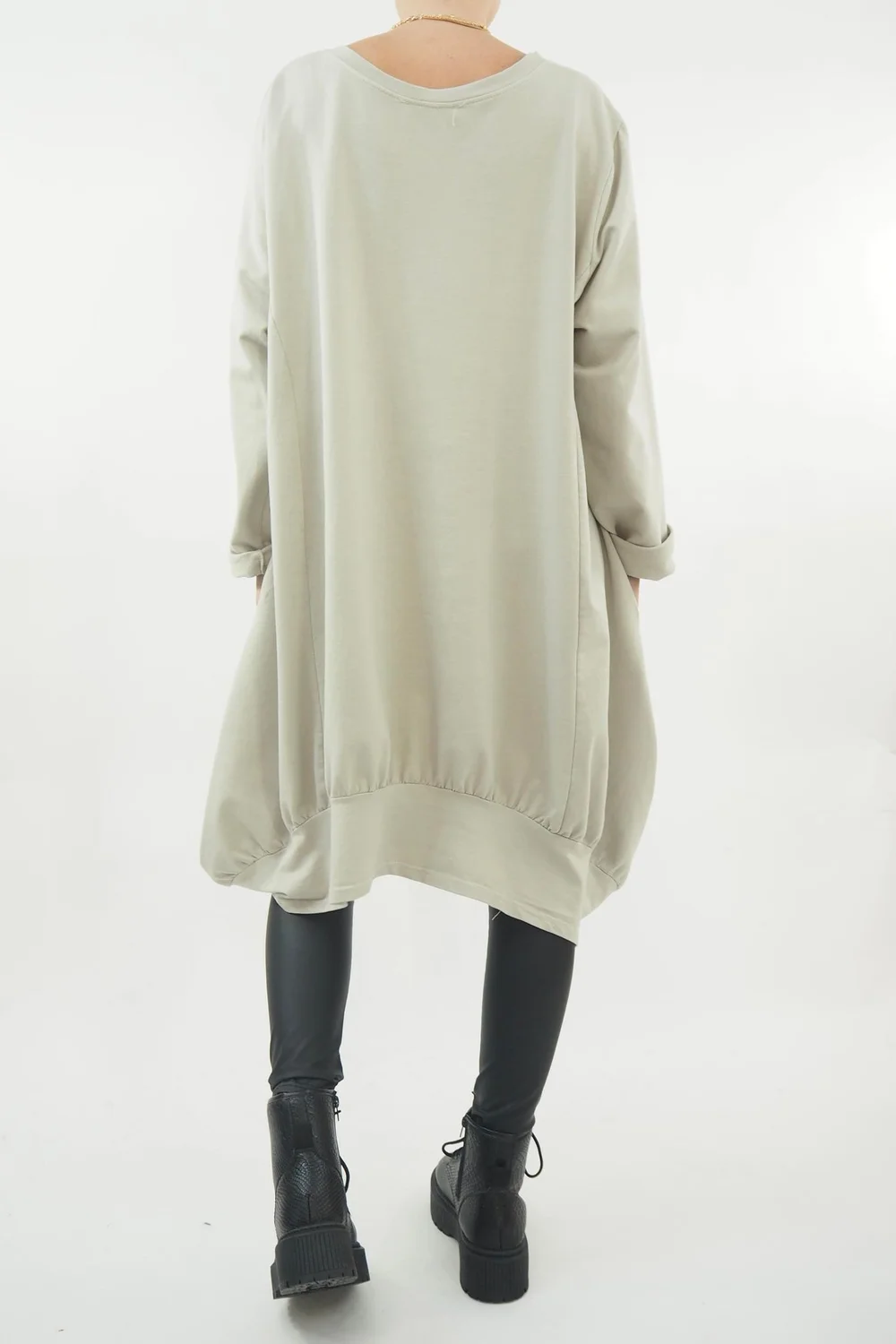 Made In Italy Apres Dip Side Bubble Tunic Stone 5 Made In Italy Apres Dip Side Bubble Tunic Stone - Image 3