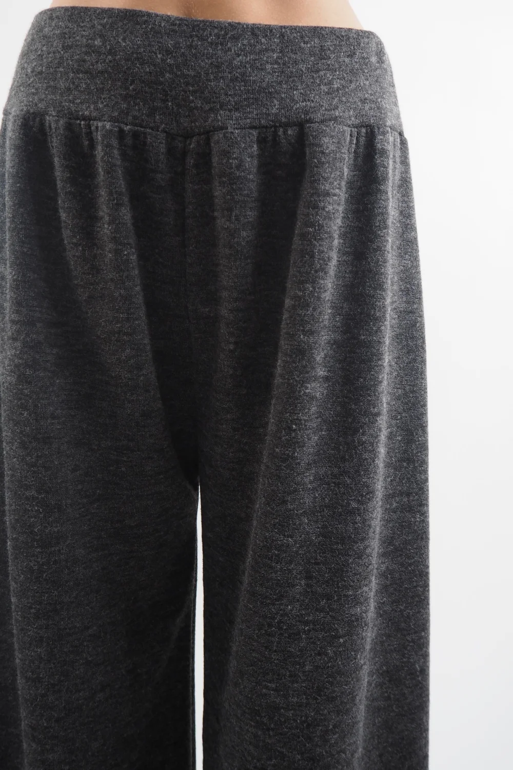 Made In Italy Belgravia Pull On Stretch Wide Leg Trouser Charcoal Marl 5 Made In Italy Belgravia Pull On Stretch Wide Leg Trouser Charcoal Marl - Image 3