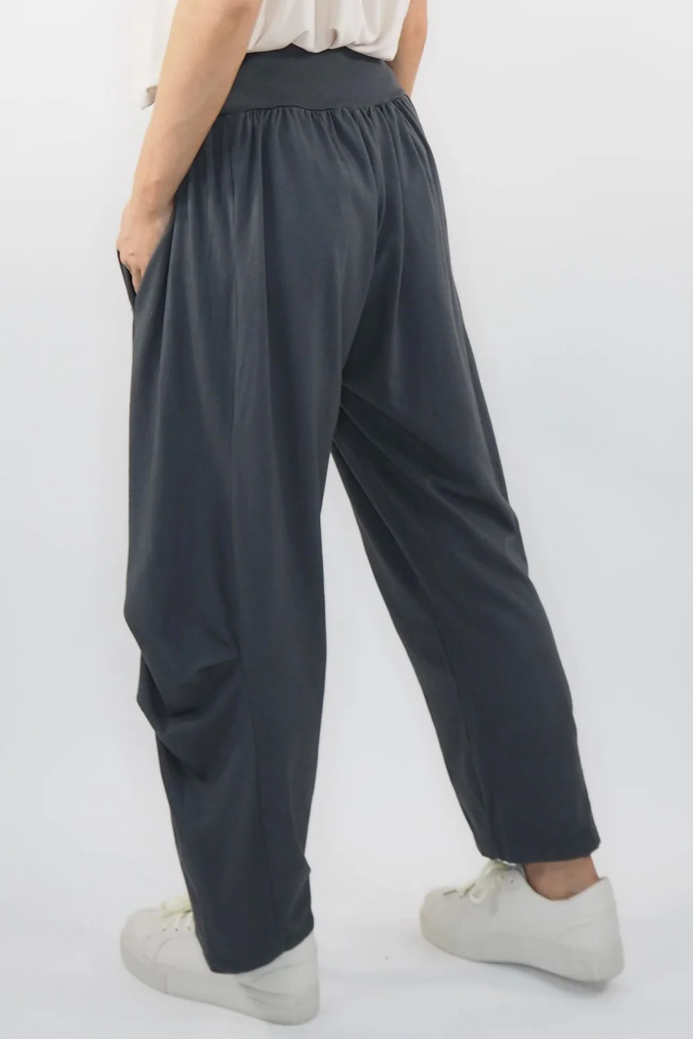 Made In Italy Bodhi Tuck Cocoon Pant Shadow Grey 5 Made In Italy Bodhi Tuck Cocoon Pant Shadow Grey - Image 3