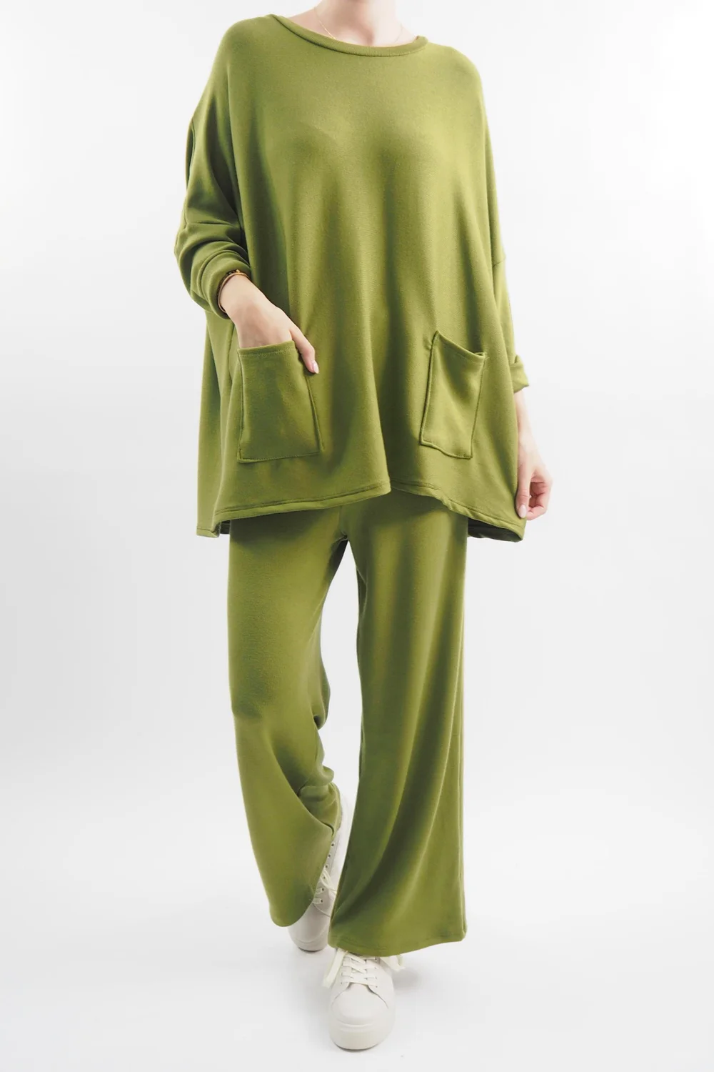 Made In Italy Chalet Pocketed Soft Knit Set Olive Zing 3 Made In Italy Chalet Pocketed Soft Knit Set Olive Zing