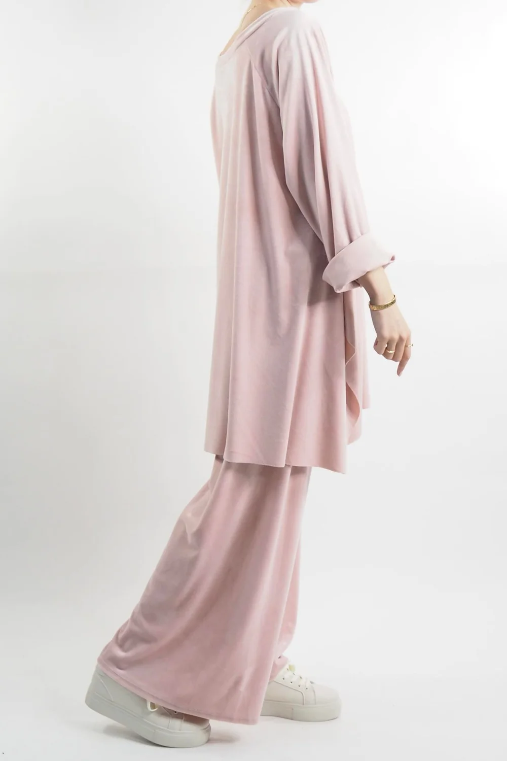 Made In Italy Chalet Soft Stretch Velour Set Blush Pink 4 Made In Italy Chalet Soft Stretch Velour Set Blush Pink - Image 2