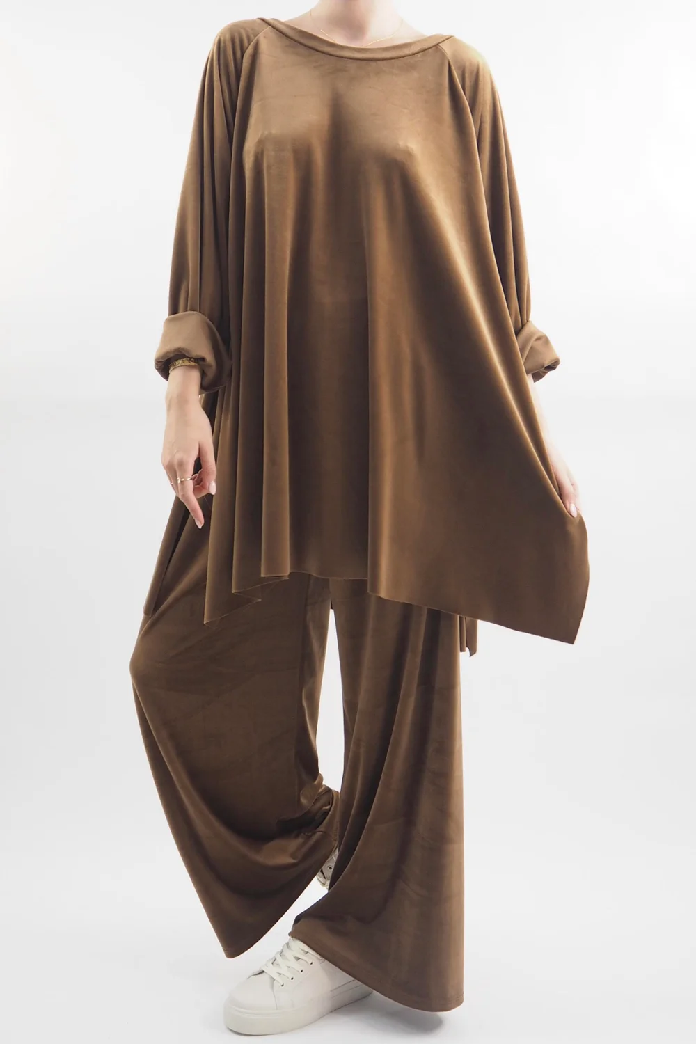 Made In Italy Chalet Soft Stretch Velour Set Chestnut 6 Made In Italy Chalet Soft Stretch Velour Set Chestnut - Image 4