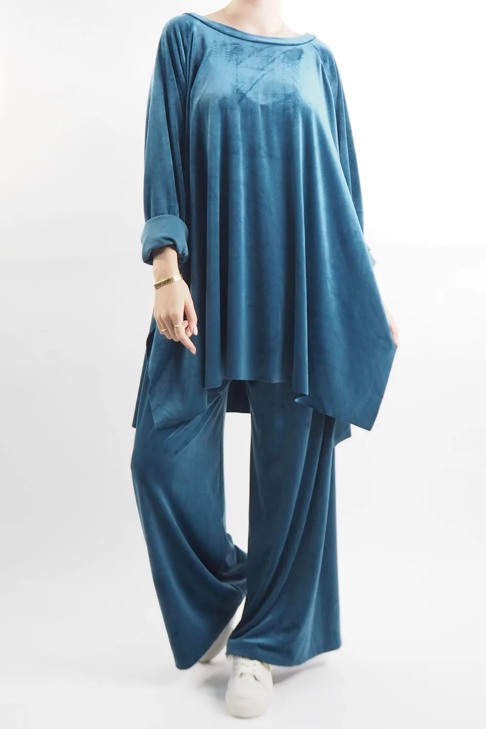 Made In Italy Chalet Soft Stretch Velour Set Prussian 3 Made In Italy Chalet Soft Stretch Velour Set Prussian