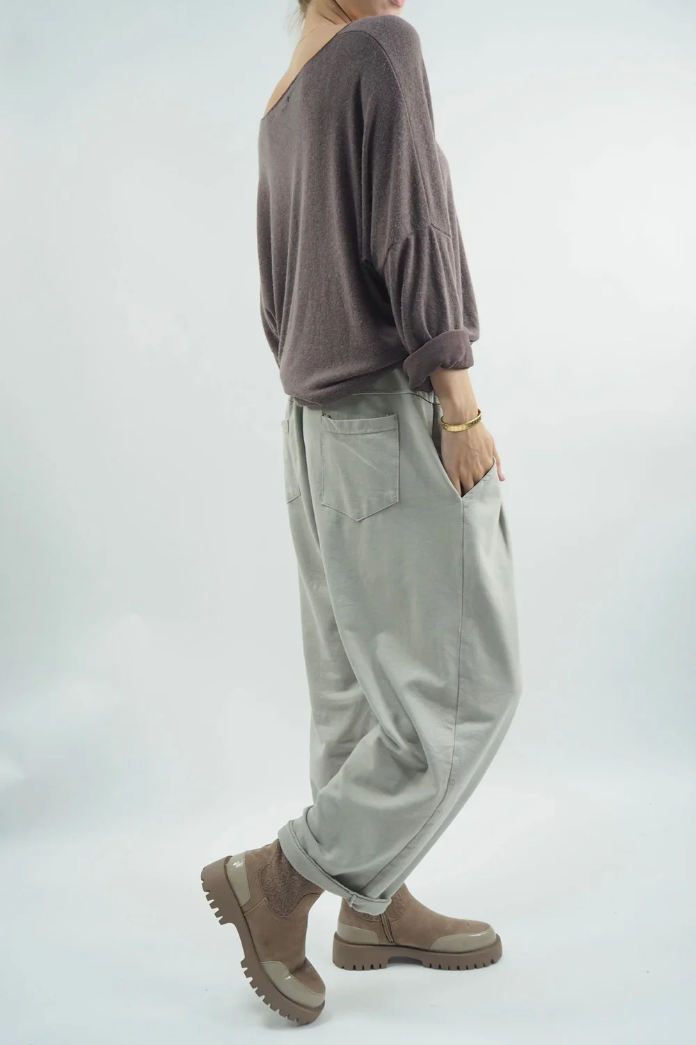 Made In Italy Classic Super Soft Fine Knit Top Hot Chocolate 4 Made In Italy Classic Super Soft Fine Knit Top Hot Chocolate - Image 2