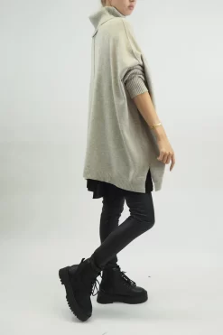 Made In Italy Conrad Classic Blanket Knit Top Oatmeal -Fashion Women's Store made in italy conrad classic blanket knit oatmeal 2.jpg