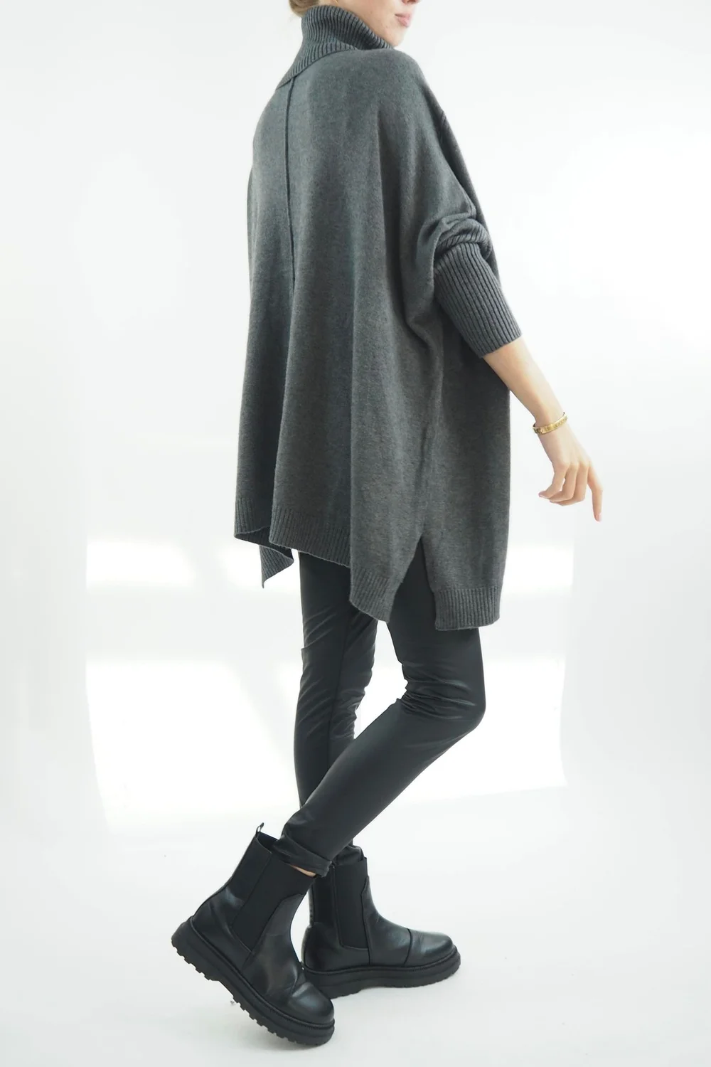 Made In Italy Conrad Classic Blanket Knit Top Shadow Grey Marl 4 Made In Italy Conrad Classic Blanket Knit Top Shadow Grey Marl - Image 2