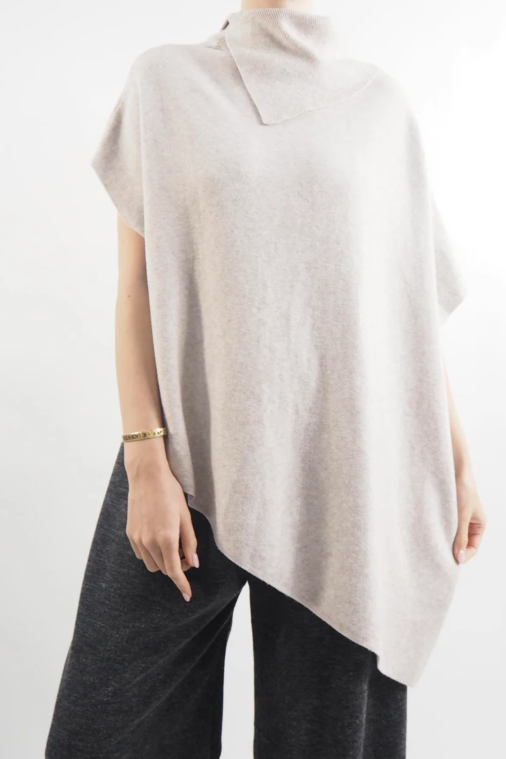 Made In Italy Conrad Tilt Knit Top Oatmeal 3 Made In Italy Conrad Tilt Knit Top Oatmeal