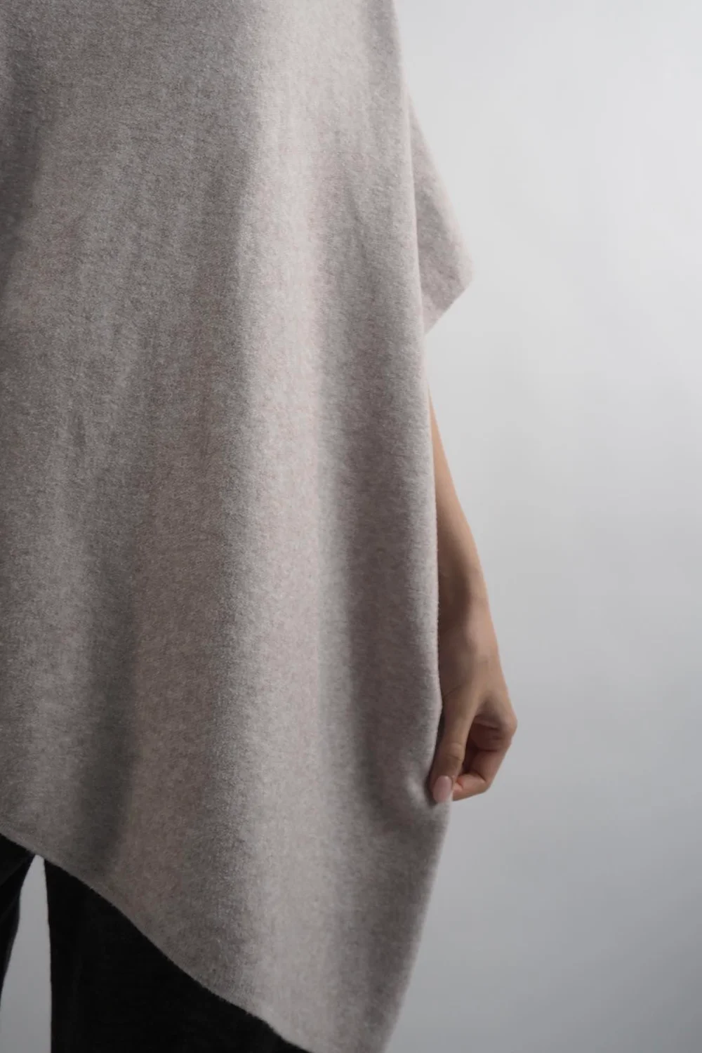 Made In Italy Conrad Tilt Knit Top Oatmeal 5 Made In Italy Conrad Tilt Knit Top Oatmeal - Image 3