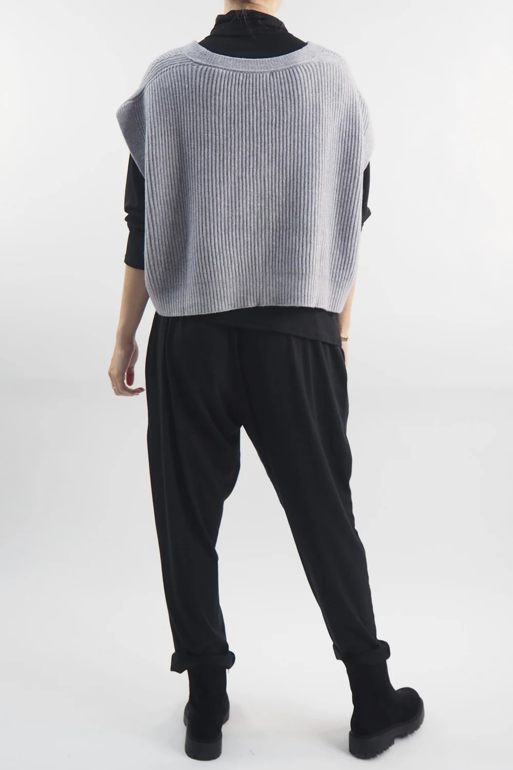 Made In Italy Halo Half A Cardi Grey Marl 6 Made In Italy Halo Half A Cardi Grey Marl - Image 4