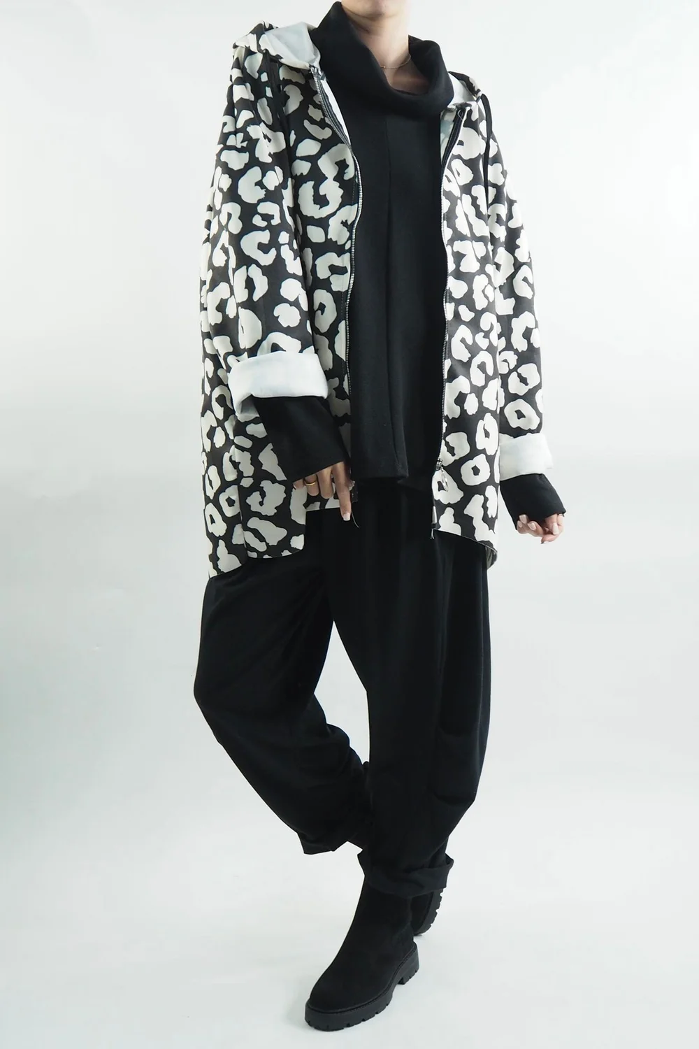 Made In Italy Hope Moleskin Touch Leopard Cocoon Jacket Mono 6 Made In Italy Hope Moleskin Touch Leopard Cocoon Jacket Mono - Image 4