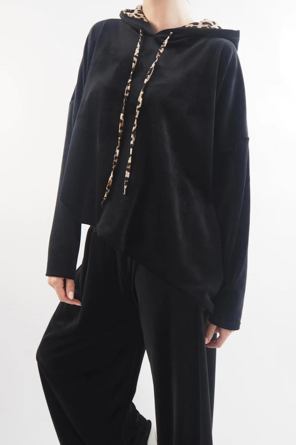 Made In Italy Leopard Love Stretch Velour Hoodie Black / 3 Made In Italy Leopard Love Stretch Velour Hoodie Black /