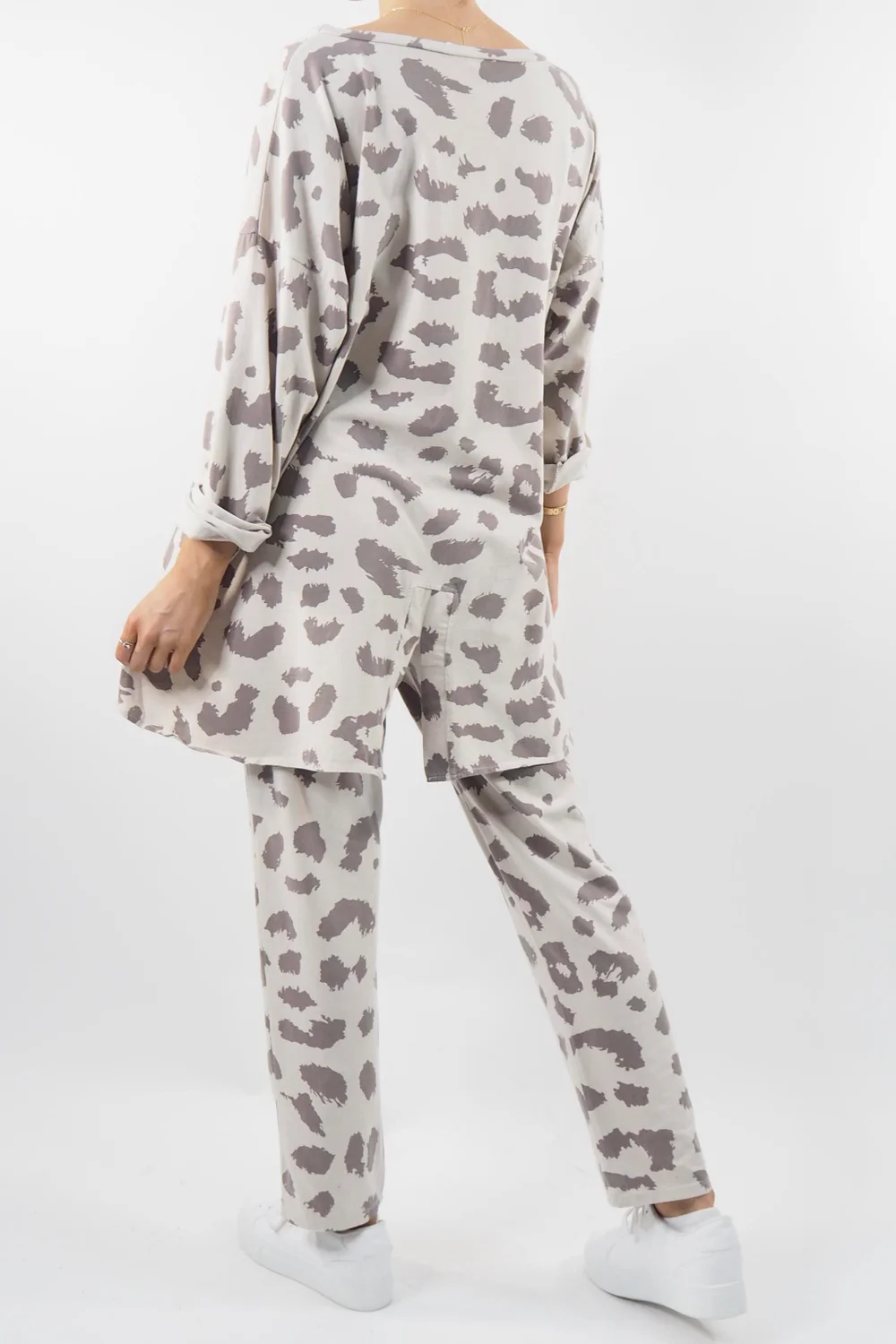 Made In Italy Cotton Lounging Leopard Set Stone 8 Made In Italy Cotton Lounging Leopard Set Stone - Image 6