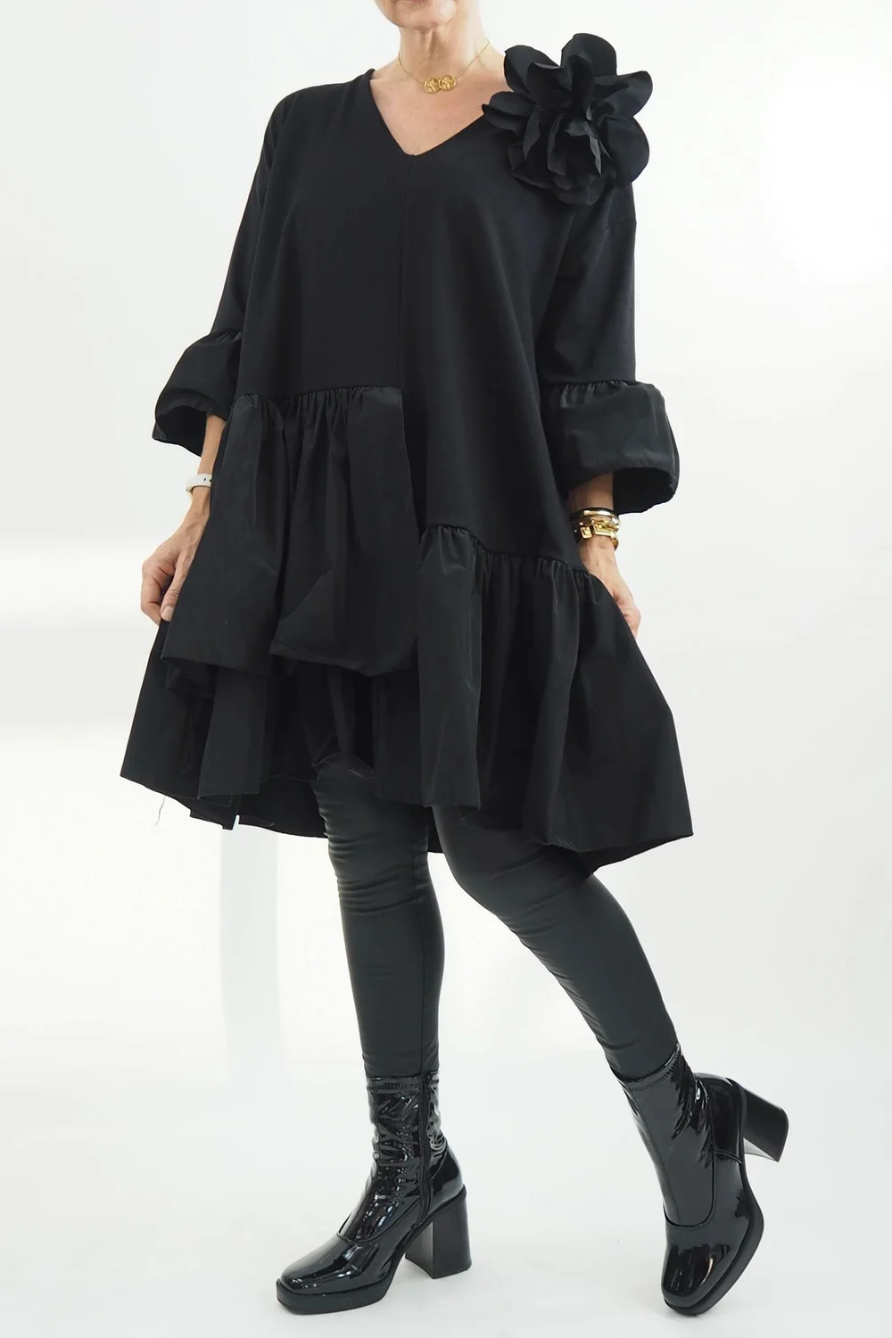 Made In Italy Moxie Oscar Corsage Dress Black 4 Made In Italy Moxie Oscar Corsage Dress Black - Image 2