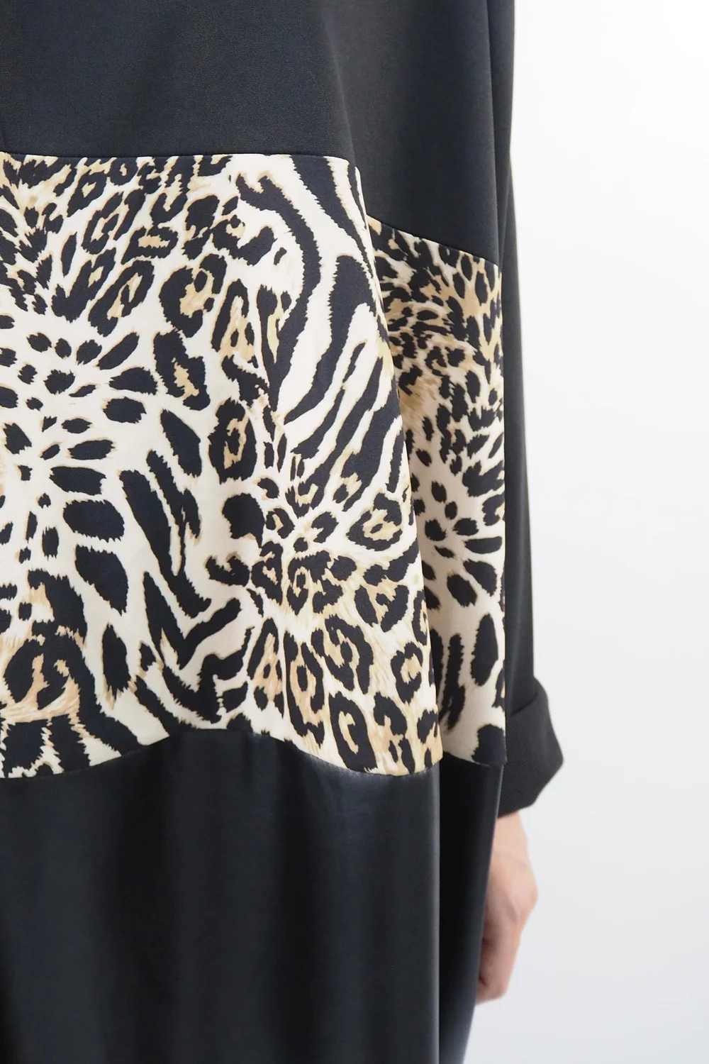 Made In Italy Moxie Mixed Animal Panel Top Black 7 Made In Italy Moxie Mixed Animal Panel Top Black - Image 5