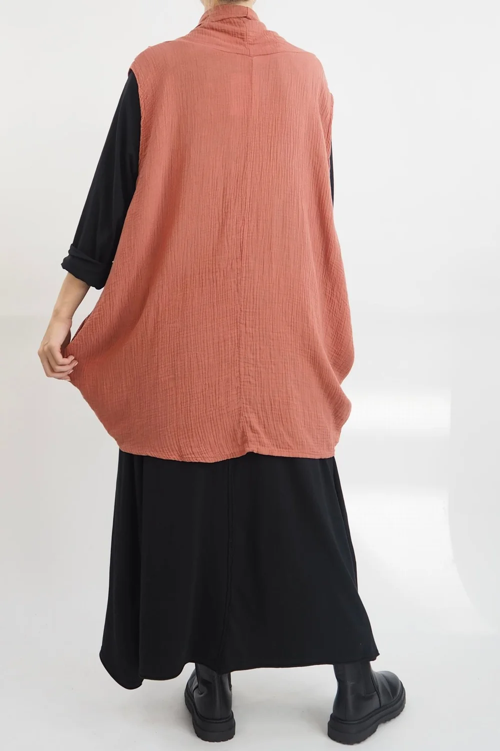 Made In Italy Obi Crepe Cotton Cross Cowl Tank Rosewood 9 Made In Italy Obi Crepe Cotton Cross Cowl Tank Rosewood - Image 7