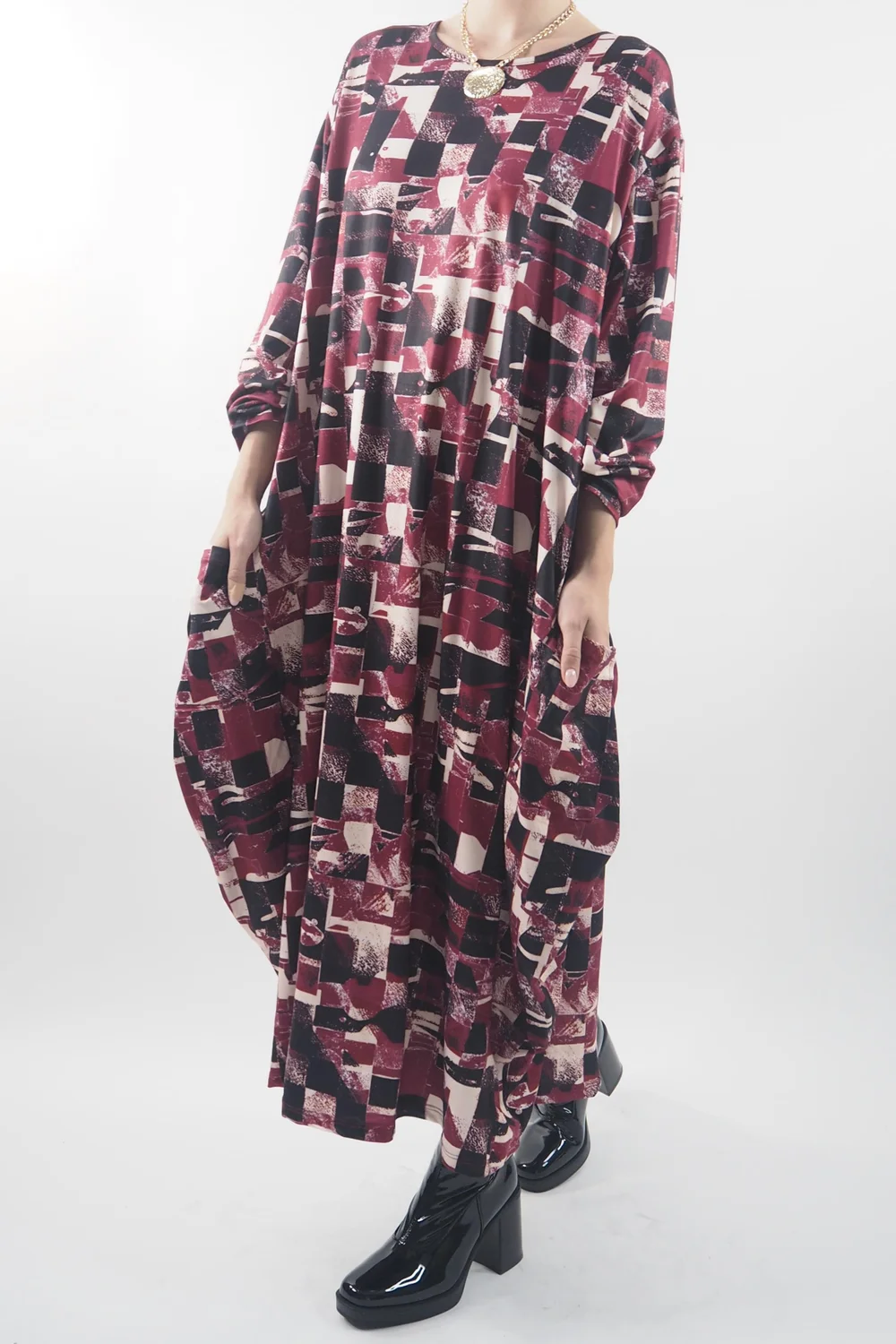 Made In Italy Oversized Tech Soft Cocoon Dress Cubist Bordeaux * 6 Made In Italy Oversized Tech Soft Cocoon Dress Cubist Bordeaux * - Image 4