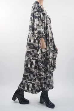 Made In Italy Oversized Tech Soft Cocoon Dress Cubist Khaki 14 Made In Italy Oversized Tech Soft Cocoon Dress Cubist Khaki -Fashion Women's Store made in italy oversized tech soft cocoon dress cubist khaki2.jpg