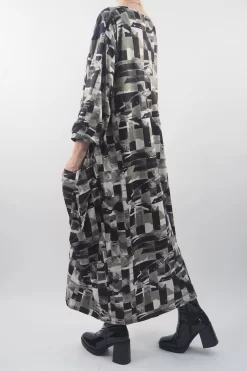 Made In Italy Oversized Tech Soft Cocoon Dress Cubist Khaki 16 Made In Italy Oversized Tech Soft Cocoon Dress Cubist Khaki -Fashion Women's Store made in italy oversized tech soft cocoon dress cubist khaki4.jpg