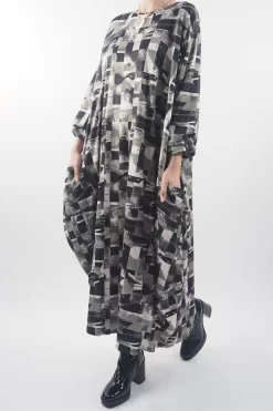 Made In Italy Oversized Tech Soft Cocoon Dress Cubist Khaki 17 Made In Italy Oversized Tech Soft Cocoon Dress Cubist Khaki -Fashion Women's Store made in italy oversized tech soft cocoon dress cubist khaki5.jpg