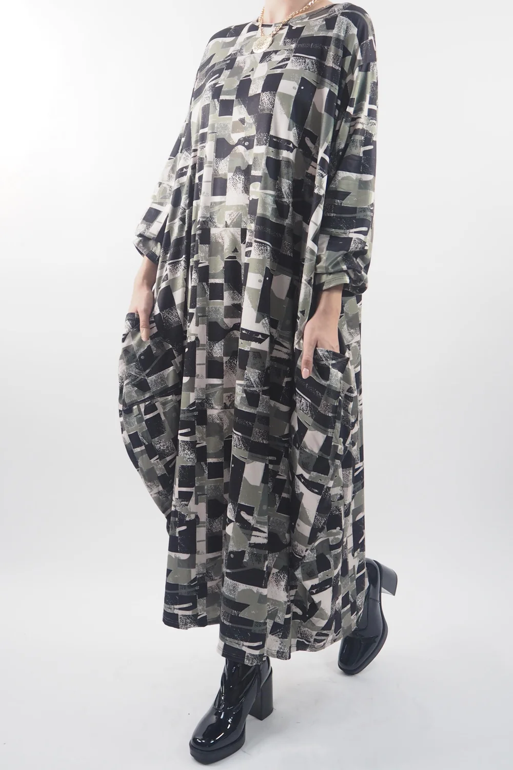 Made In Italy Oversized Tech Soft Cocoon Dress Cubist Khaki 8 Made In Italy Oversized Tech Soft Cocoon Dress Cubist Khaki - Image 6