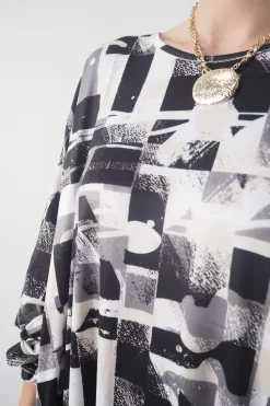 Made In Italy Oversized Tech Soft Cocoon Dress Cubist Mono 15 Made In Italy Oversized Tech Soft Cocoon Dress Cubist Mono -Fashion Women's Store made in italy oversized tech soft cocoon dress cubist mono6.jpg