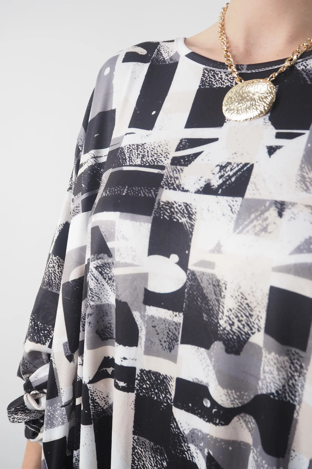 Made In Italy Oversized Tech Soft Cocoon Dress Cubist Mono 8 Made In Italy Oversized Tech Soft Cocoon Dress Cubist Mono - Image 6