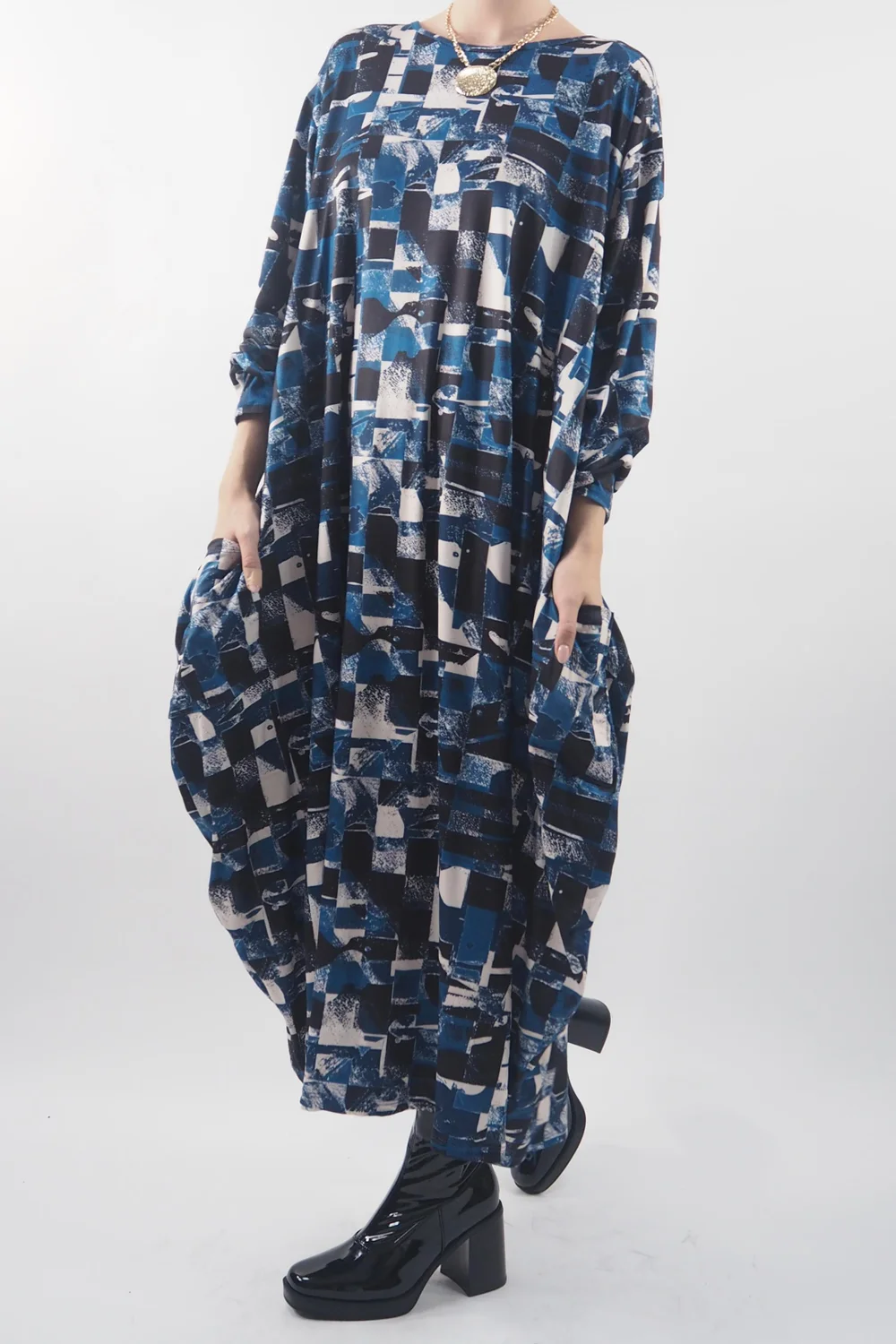 Made In Italy Oversized Tech Soft Cocoon Dress Cubist Sapphire 6 Made In Italy Oversized Tech Soft Cocoon Dress Cubist Sapphire - Image 4