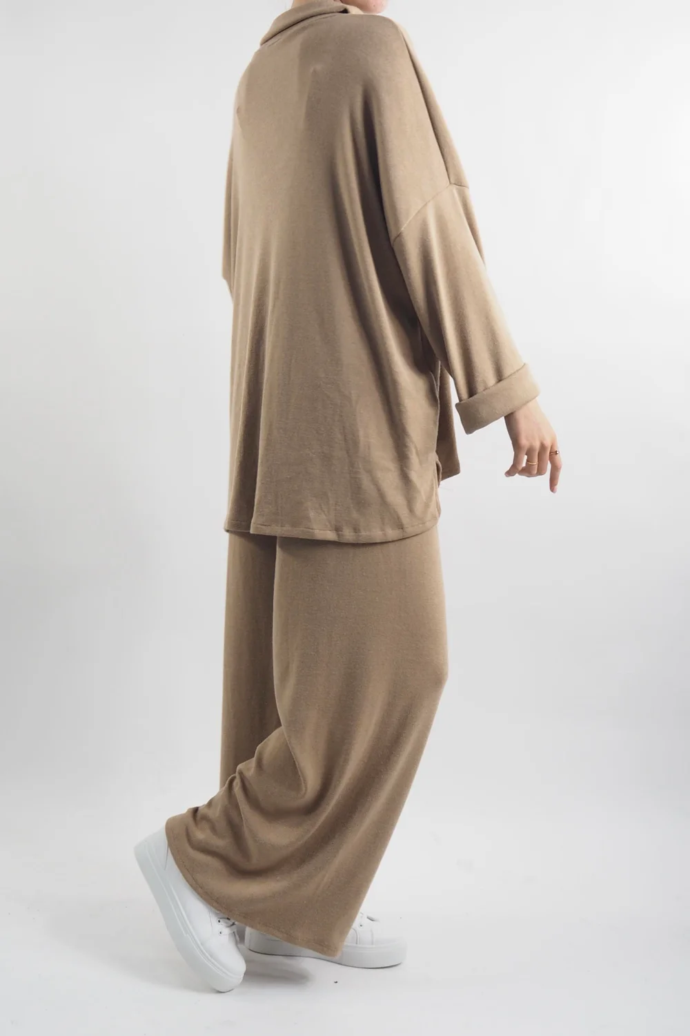 Made In Italy Chalet Collared Soft Knit Set Camel 5 Made In Italy Chalet Collared Soft Knit Set Camel - Image 3