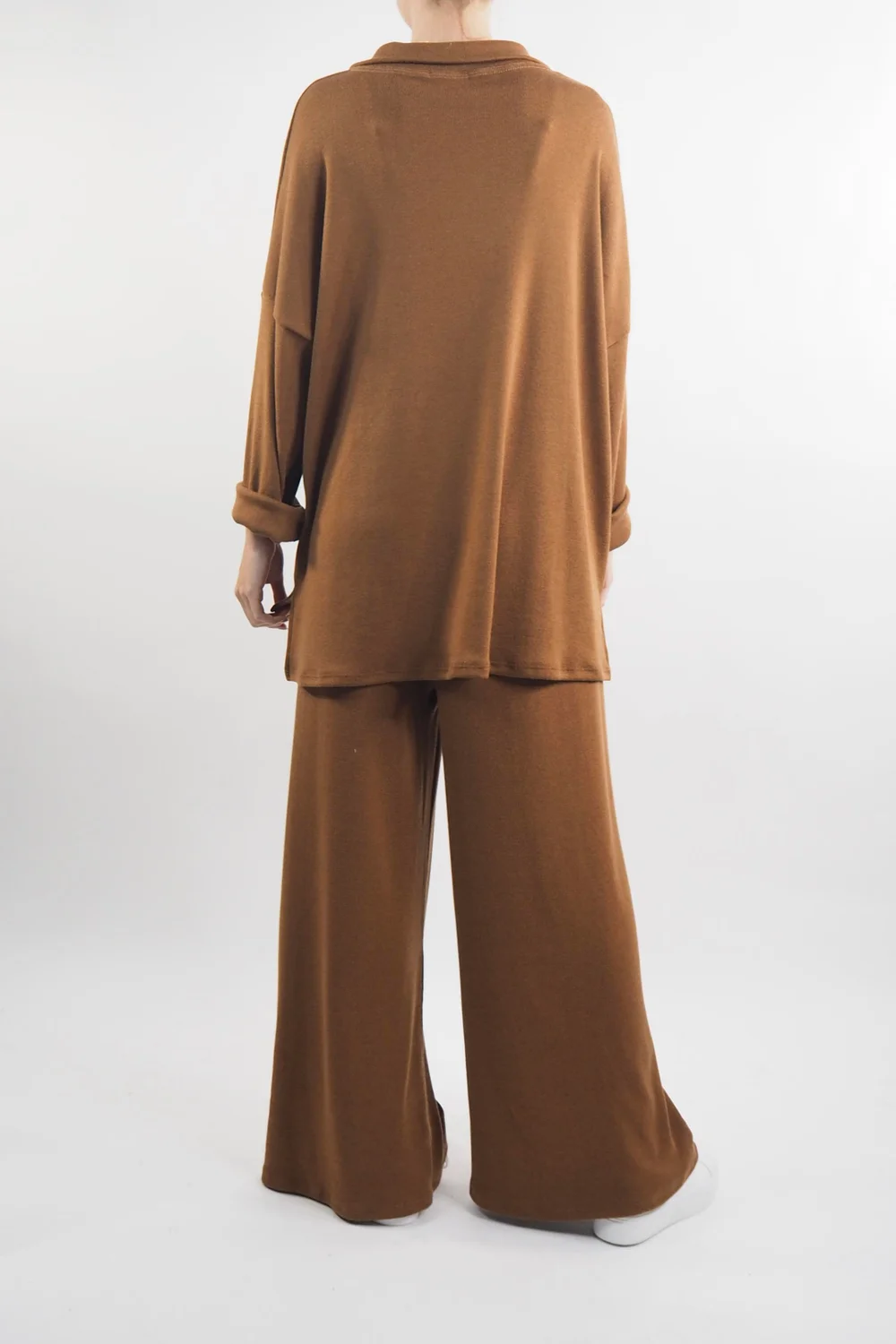 Made In Italy Chalet Collared Soft Knit Set Chestnut 6 Made In Italy Chalet Collared Soft Knit Set Chestnut - Image 4