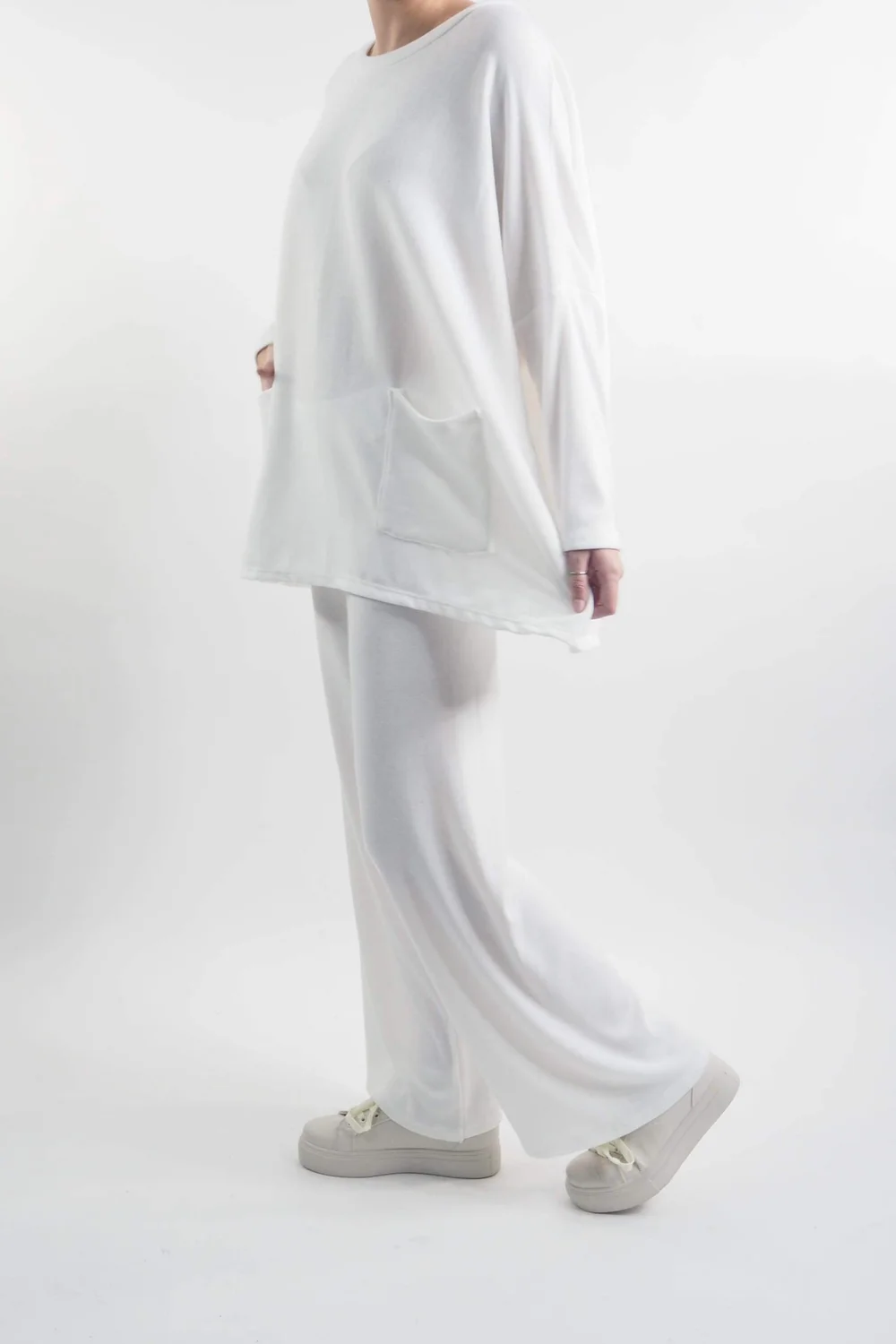 Made In Italy Chalet Pocketed Soft Knit Set Winter White 4 Made In Italy Chalet Pocketed Soft Knit Set Winter White - Image 2