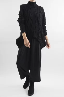 Made In Italy Turtle Cable Guy Knit Top Black