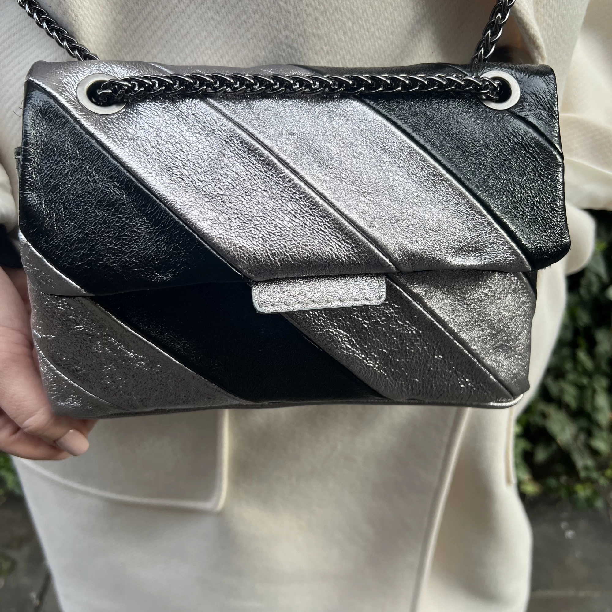 Vimoda Leather Silver And Black Two-tone Cross Body / Shoulder Large Bag 6 Vimoda Leather Silver And Black Two-tone Cross Body / Shoulder Large Bag - Image 4